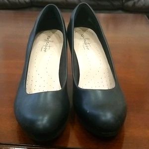 Clarks Leather pumps